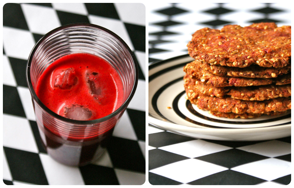 Rød juice og brød af grøntsagspulp | Low Carb Livsstil
